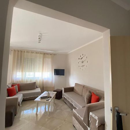 Appartamento Melina House Sarandë Esterno foto