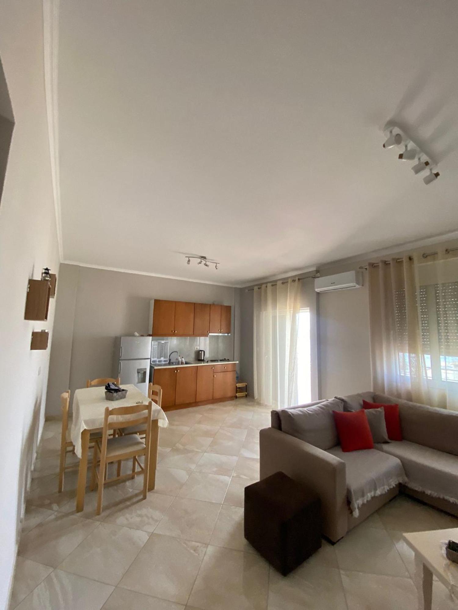 Appartamento Melina House Sarandë Esterno foto