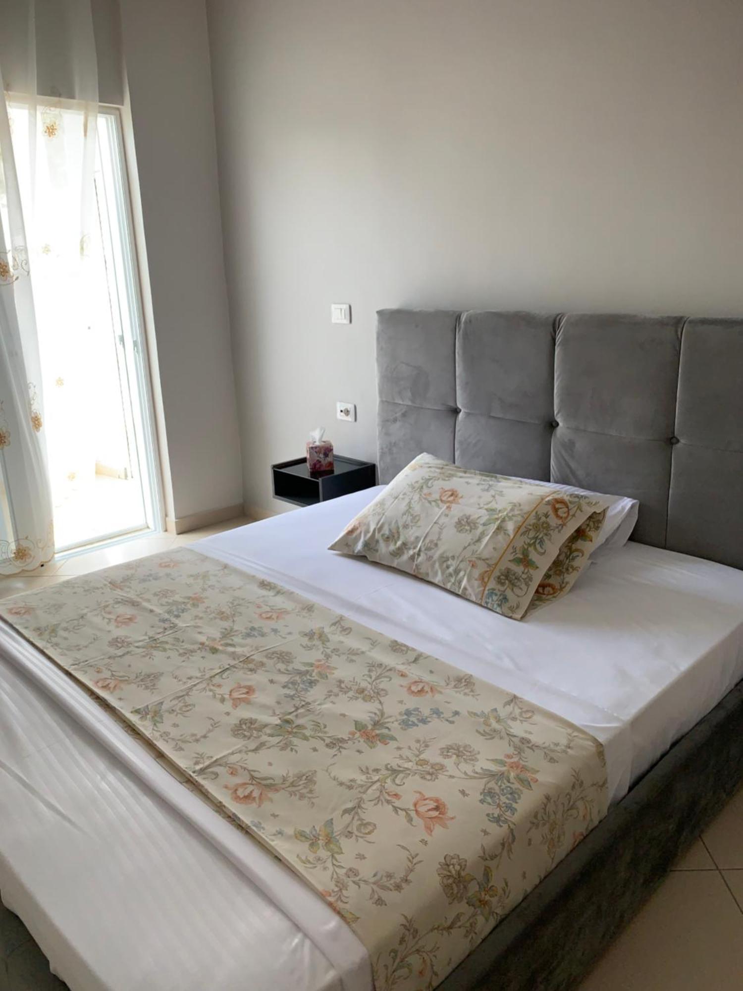 Appartamento Melina House Sarandë Esterno foto
